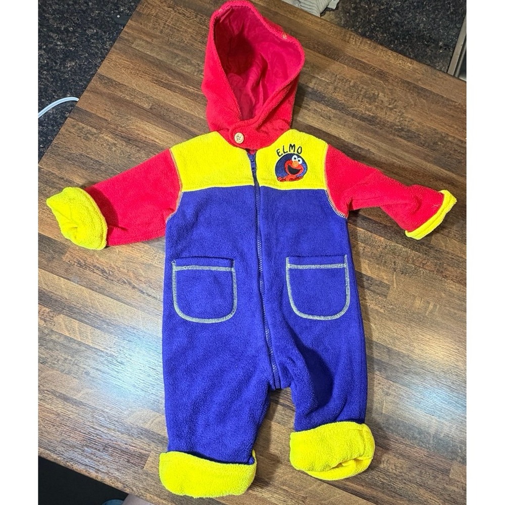Vintage Y2K Sesame Street Elmo Fleece Bunting , snow suit. Sz 9 months. Cozywarm